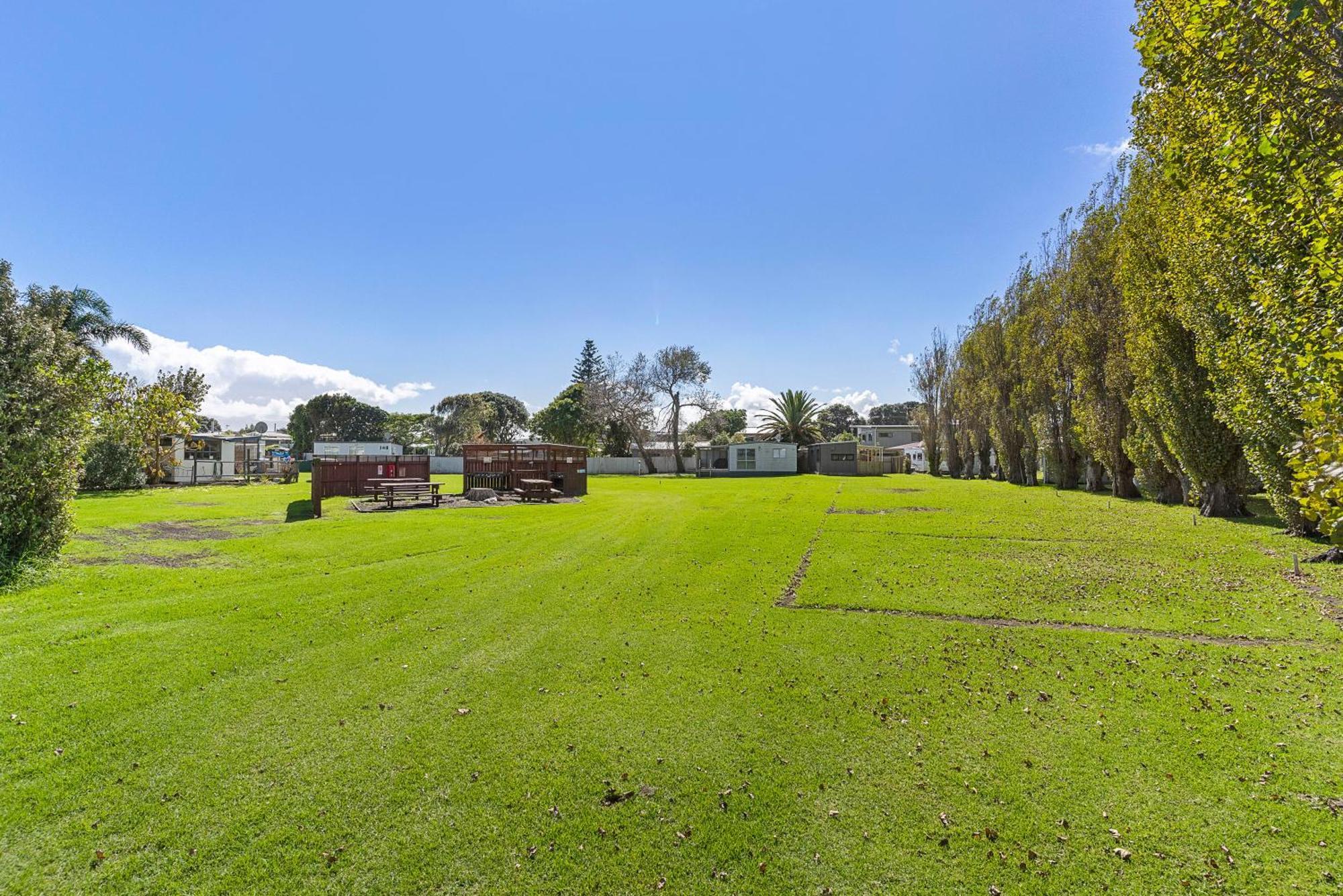 Port Waikato Holiday Park Dış mekan fotoğraf