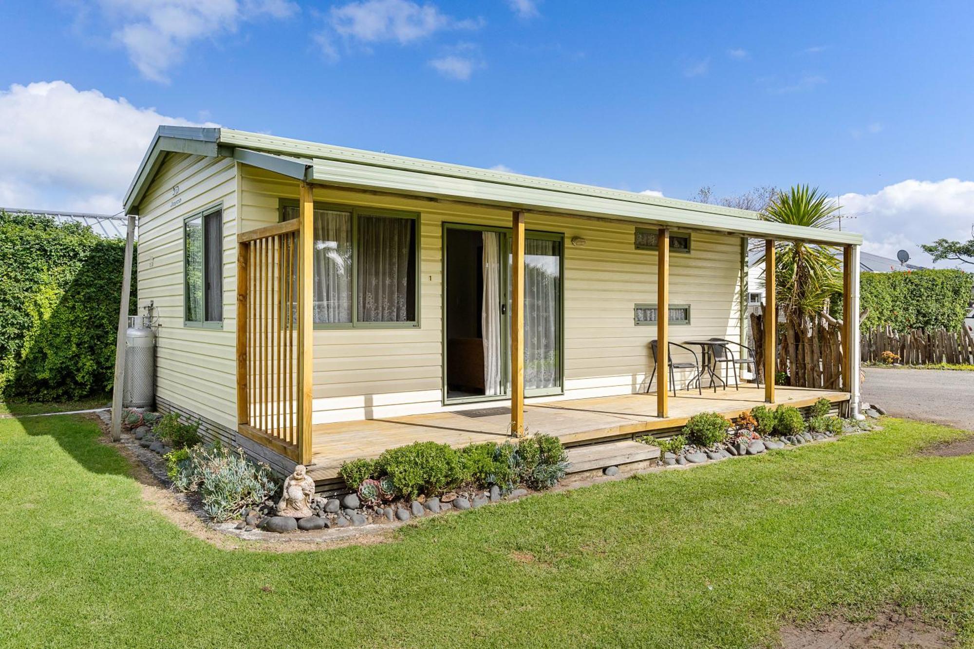 Port Waikato Holiday Park Dış mekan fotoğraf